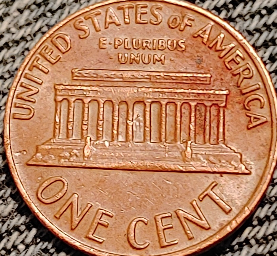 1969-D-Lincoln-Cent-Floating-Roof-On-Reverse