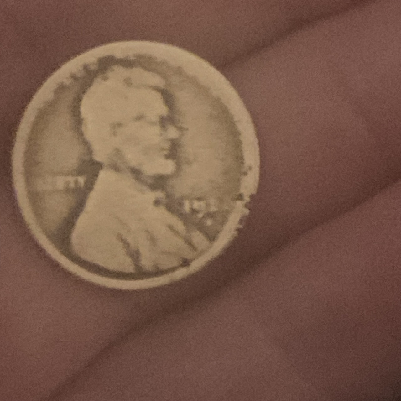 Wheat-Cent-Weighs-2.6g-Doesn't-Stick-To-A-Magnet