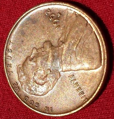 I-Think-Abe-Has-A-Hole-Or-Crater-In-His-Head....1952-D-Wheat-Cent
