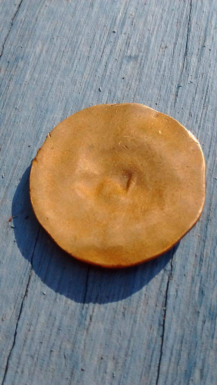 Mystery-Coin-Found-In-Largent,-West-Virginia