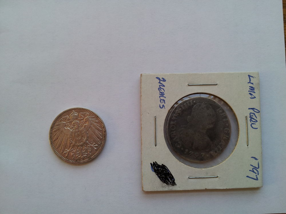 Flea-Market-And-Antique-Store-Finds.