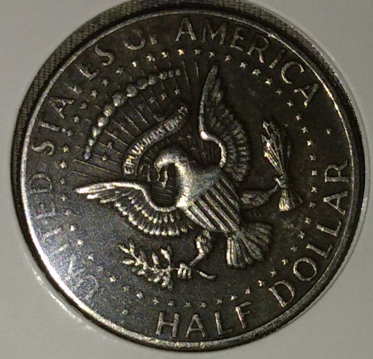 Can-Anyone-Tell-Me-What's-Going-On-With-This-1972-D-Half-Dollar?
