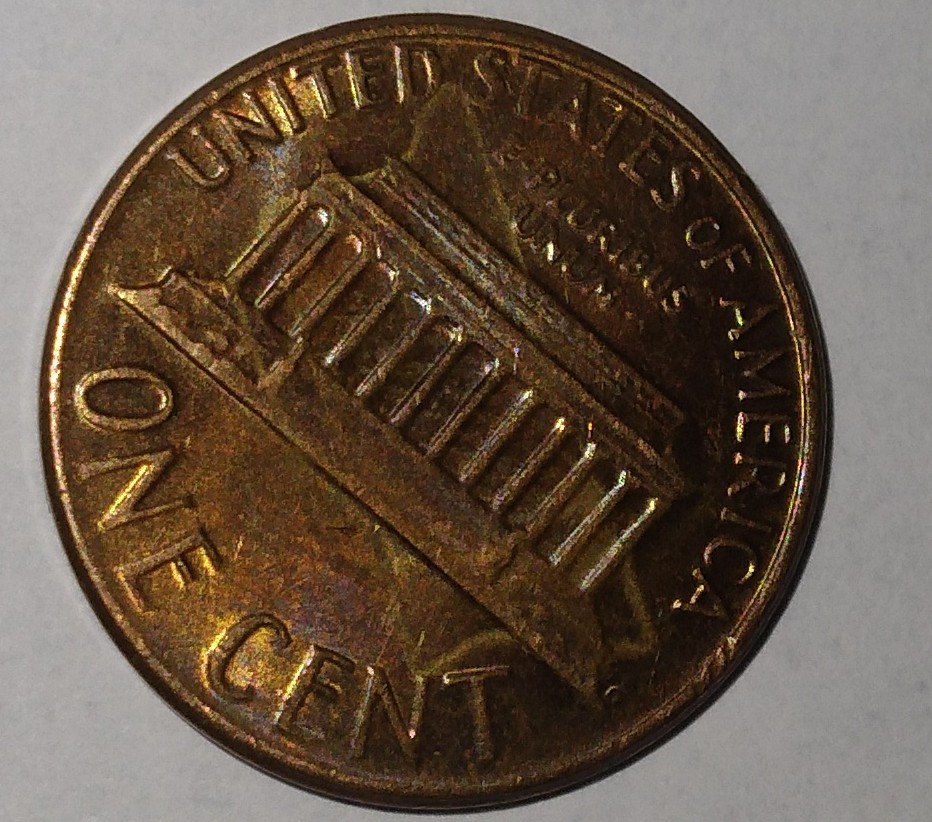 Is-This-A-Error-On-Reverse--Side-Of-This-1977-D-Lincoln--Penny?