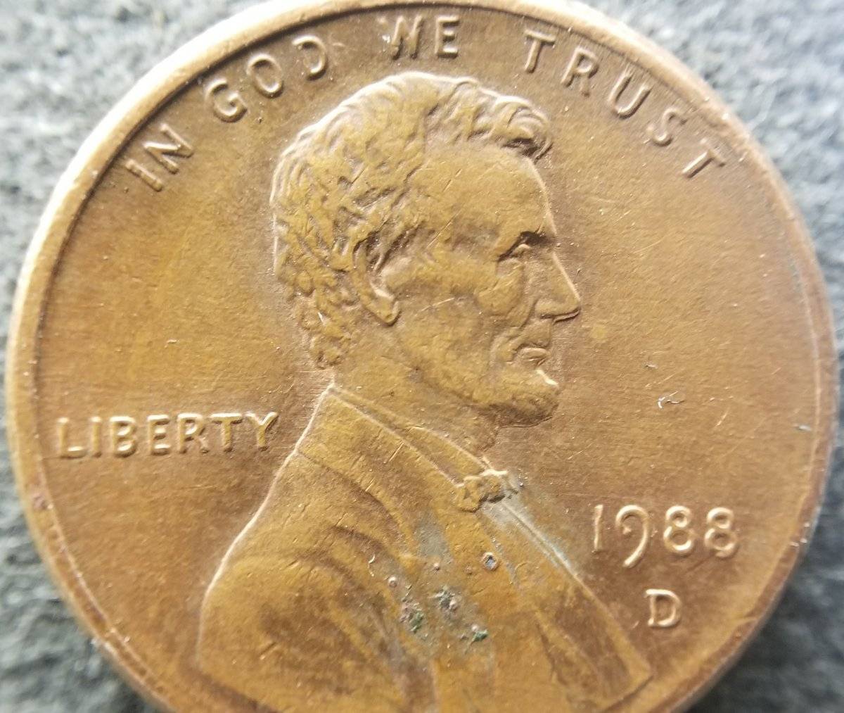 1988-Lincoln-Doubled-Nose?