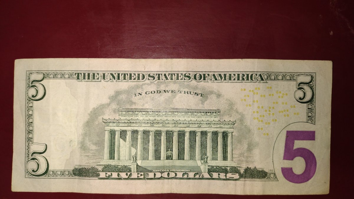 I-Think-It's-Cool-2013-$5-Ink-Error-Of-Reverse-Green-Rounded-Edge-Of-Purple-5-Lincoln-Scarface