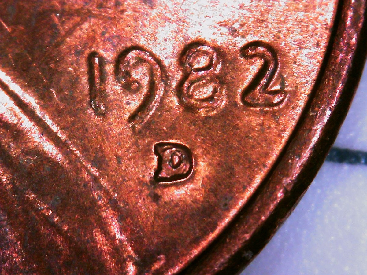 1982-D-Large-Date-Penny,-3.06g-,-Double-Punched-/-Re-Punched-Mint-Mark-Error?