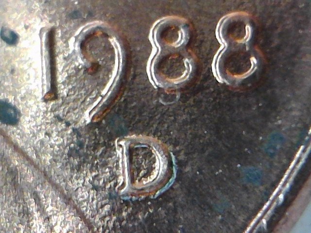 1988-D-Lincoln-Penny---Thick-G-In-Initials.-Possible-Reverse-Of-89?