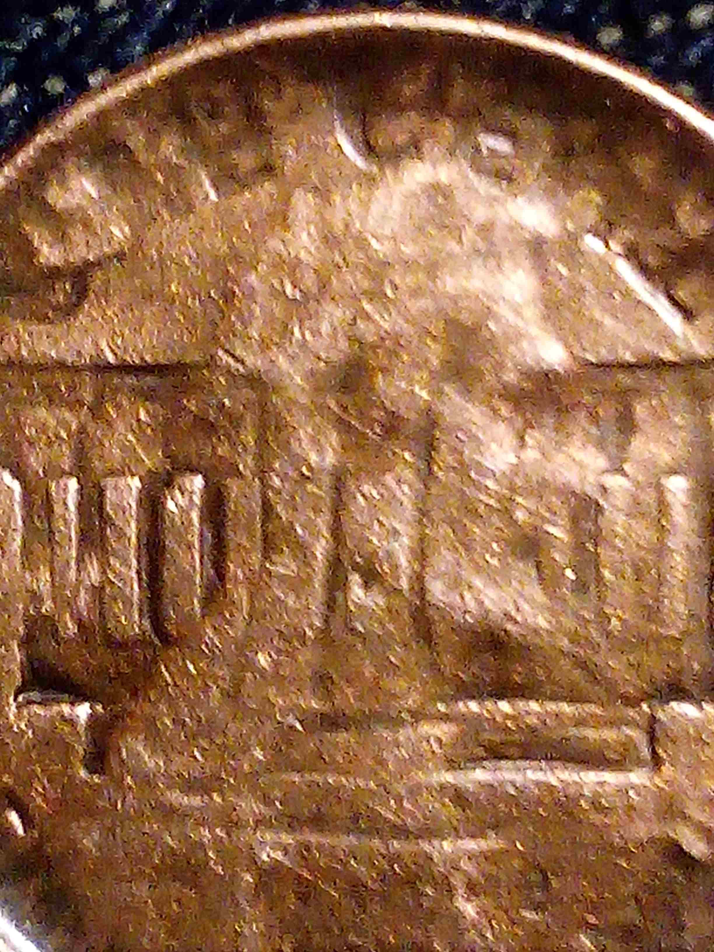 1982-D-Copper-Has-Breakage-Or-Clash-Error-Strong-Possibly-Small-Date-Cent