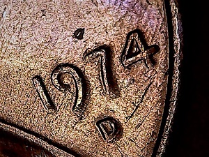 1974-D-LMC,-Lincoln-Sports-An-Earring?