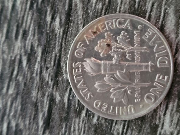 1997-P-Mint-Dime-With-Possible-Embedded-Copper-Error-On-Reverse