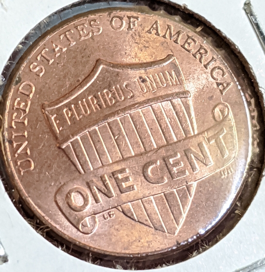 Odd-2015-Lincoln-Cent-Detail.-Error?