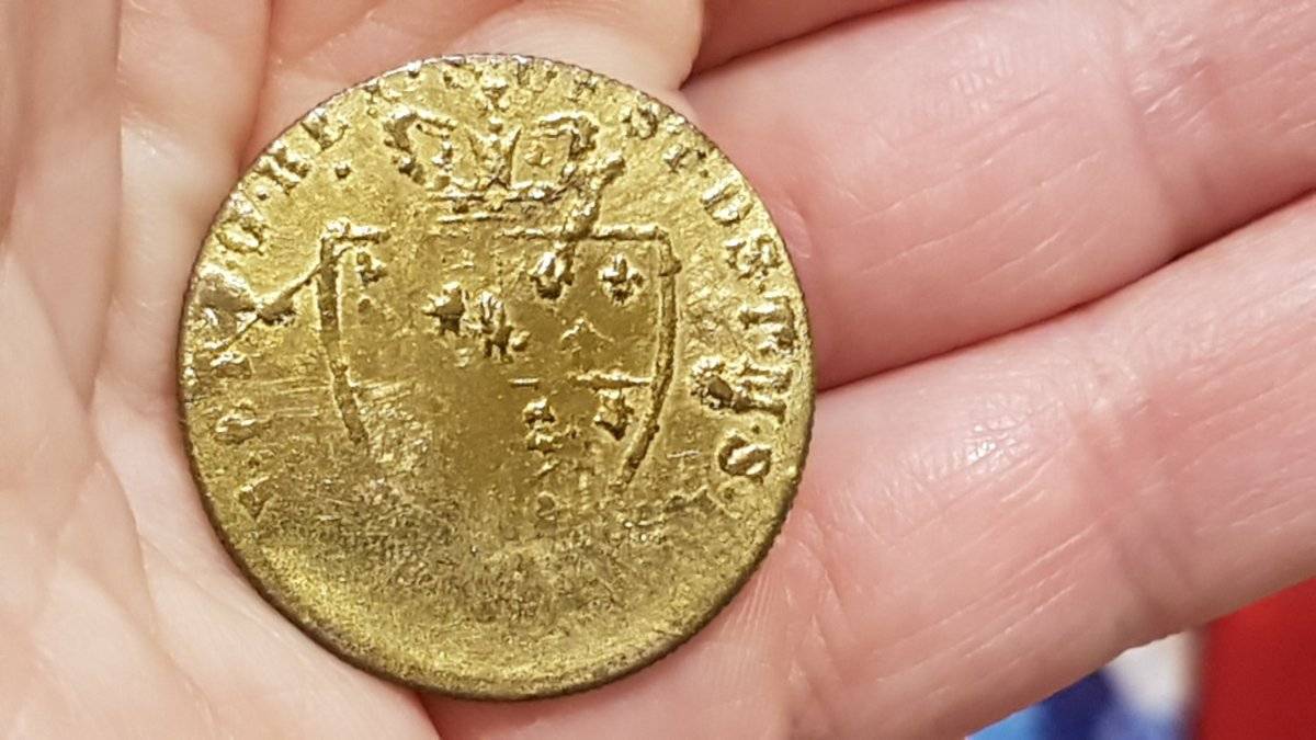 Help-Needed-To-Identify-A-Coin-Id:-Gaming-Token