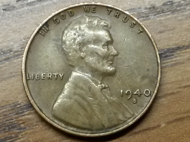 HI-I'm-Wondering-If-This-Is-A-Die-Crack-Or-Other-Situation-On-1940-S-LWC?