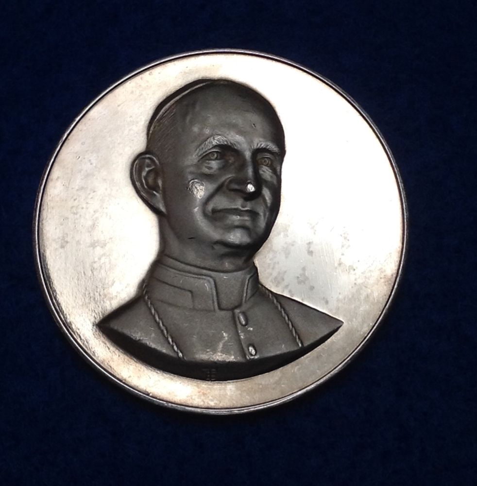Need-Help-Identifying-This-1965-Pope-Paul-VI-High-Relief-Silver-Medal