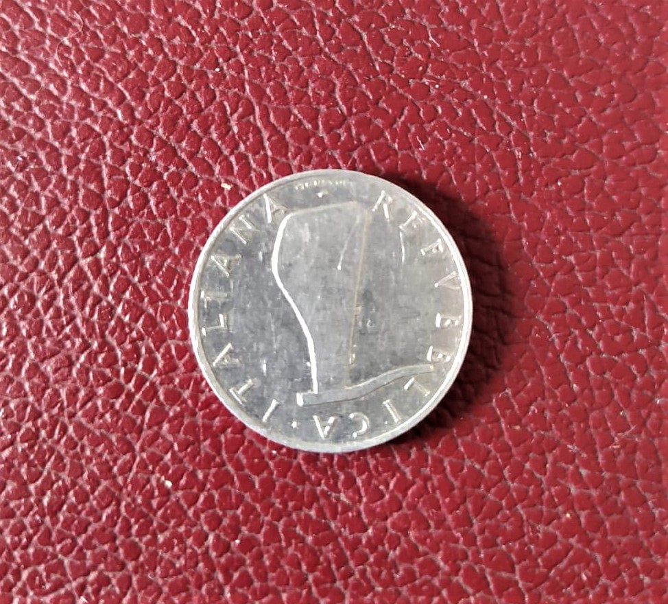 Italian-1953-Five-Lira-Mystery