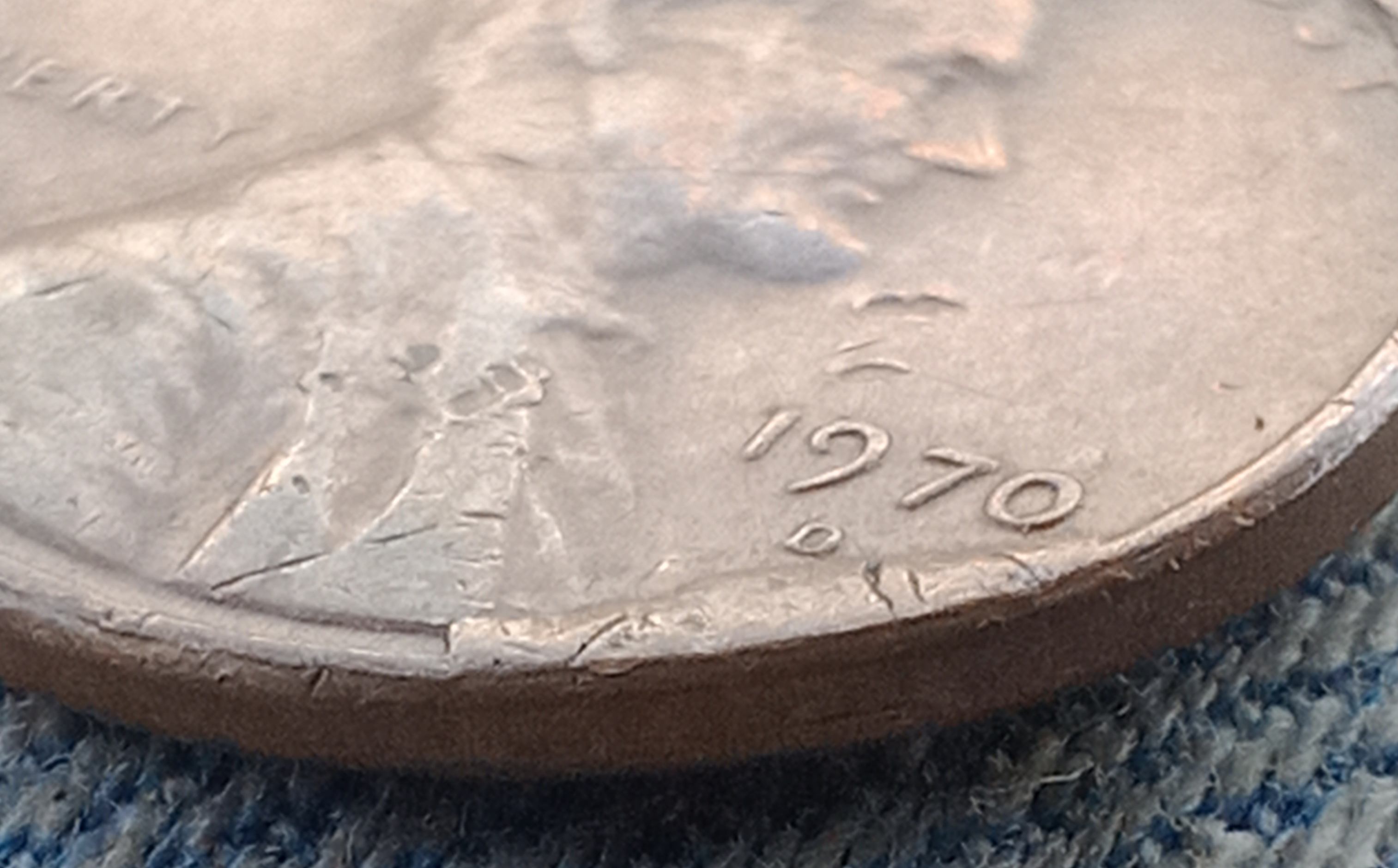 1970-D-Lincoln-Cent-Die-Break,-Or-Cud?-Need-Help!