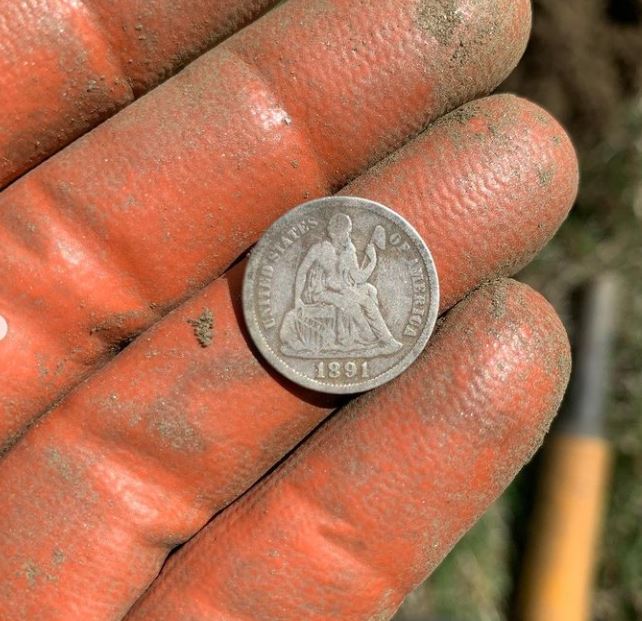 Treasure-Mass-Findings:-1891-Seated-Liberty-Dime