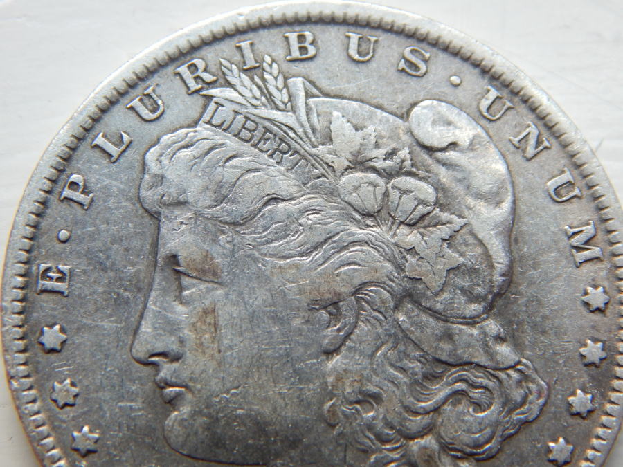 Is-This-1888-O-A-Hot-Lips?
