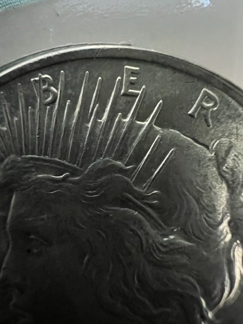 1922-Peace-Dollar.-High-Relief-Or-Low?