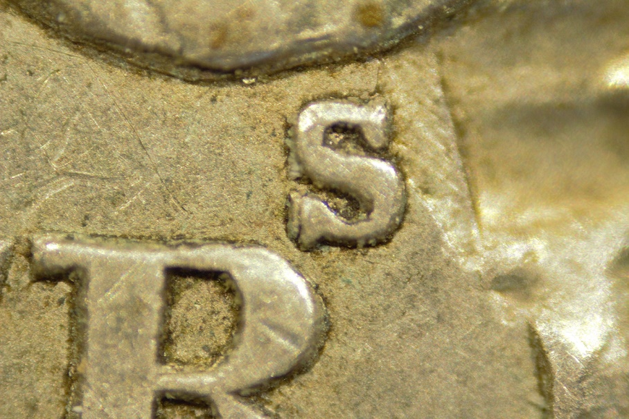Extreme-Macro-Coin-Photography