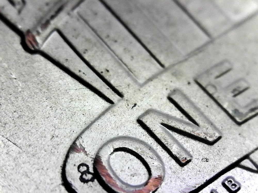 2016-Penny-But-With-A-Strange-Line-On-The-Reverse