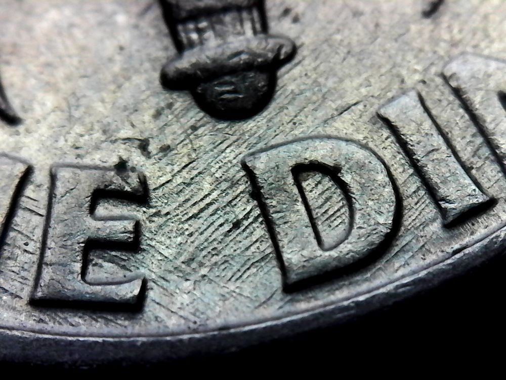 Is-This-Feeder-Finger-Damage?