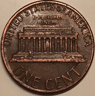 1983-Lincoln-Cent-With-A-Pretty-Big-Die-Break-At-The-Base-Of-The-Memorial!