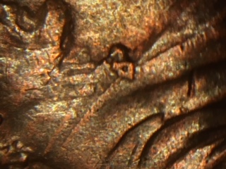 1983-P-LMC-Clash-On-The-Obverse-And-Reverse.
