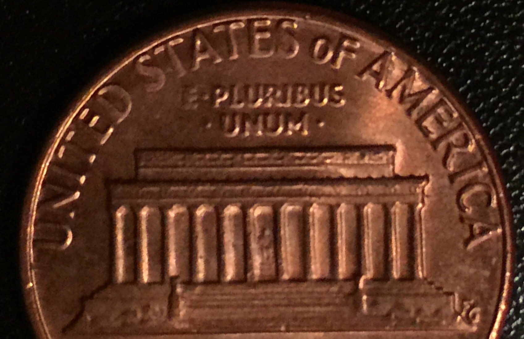 1983-D-Cent-Close-AM?