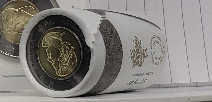 In-Memory-Of-Queen-Elizabeth-II:-2022-$2-Special-Wrap-Roll
