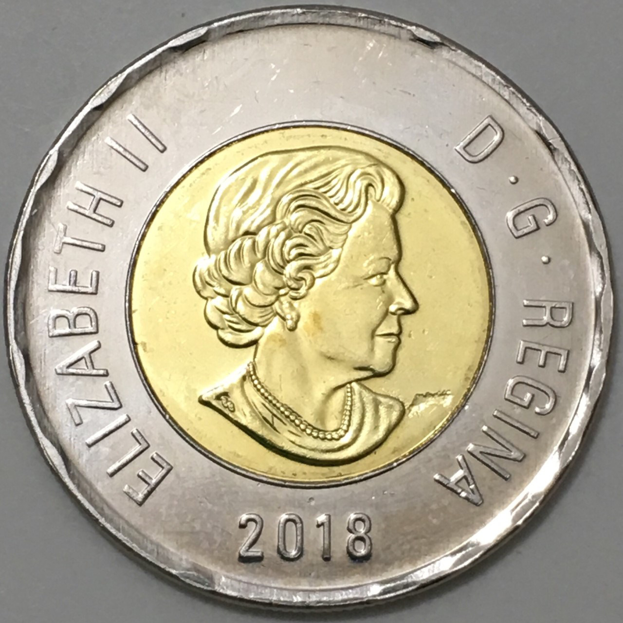2018-Polar-Bear-Toonie,-Big-Strike-Through-&-Dot-Above-Date