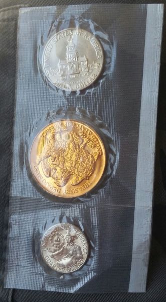 1976-S-Souvenir-Set-2-Coin/1-Token