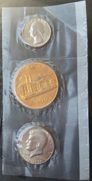 1976-S-Souvenir-Set-2-Coin/1-Token