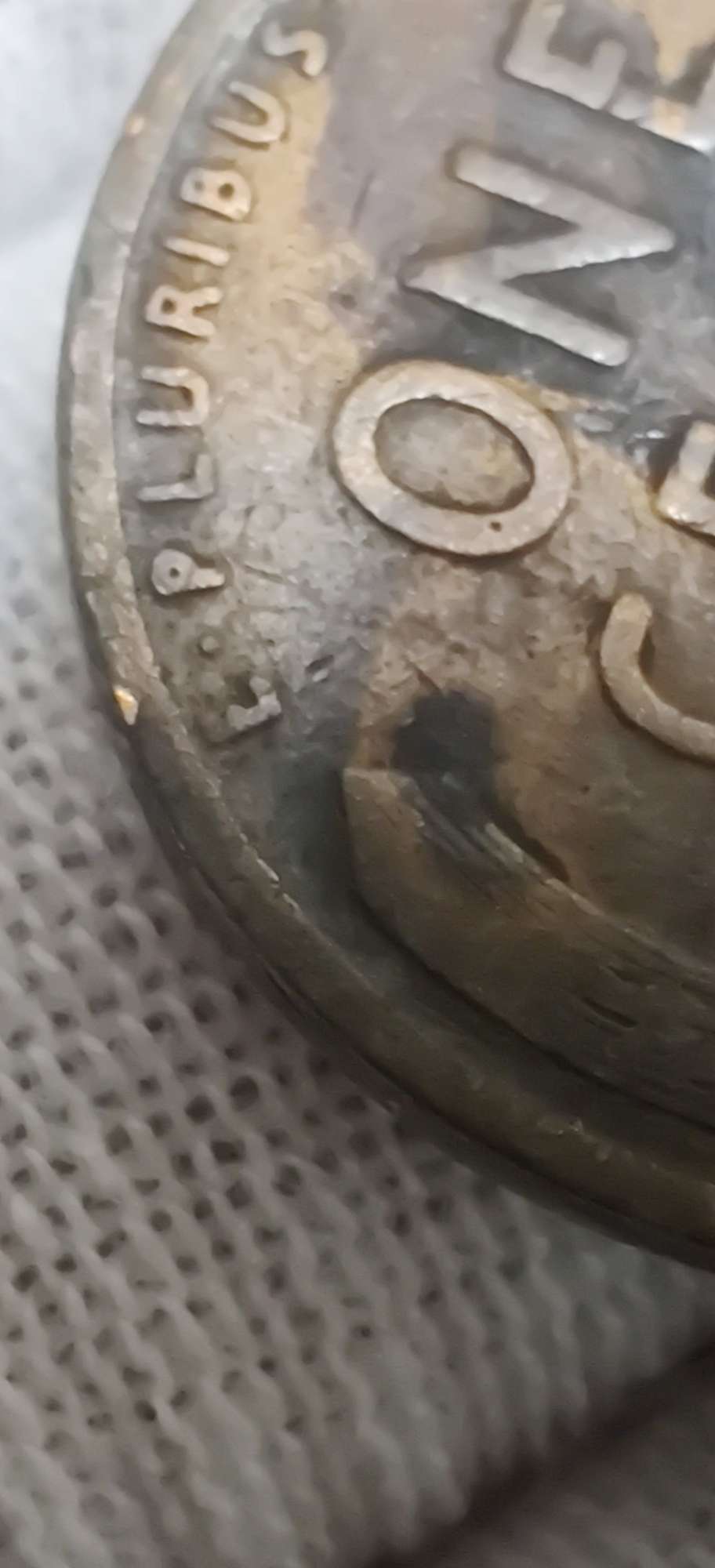 1919-Wheat-Penny-On-Dime