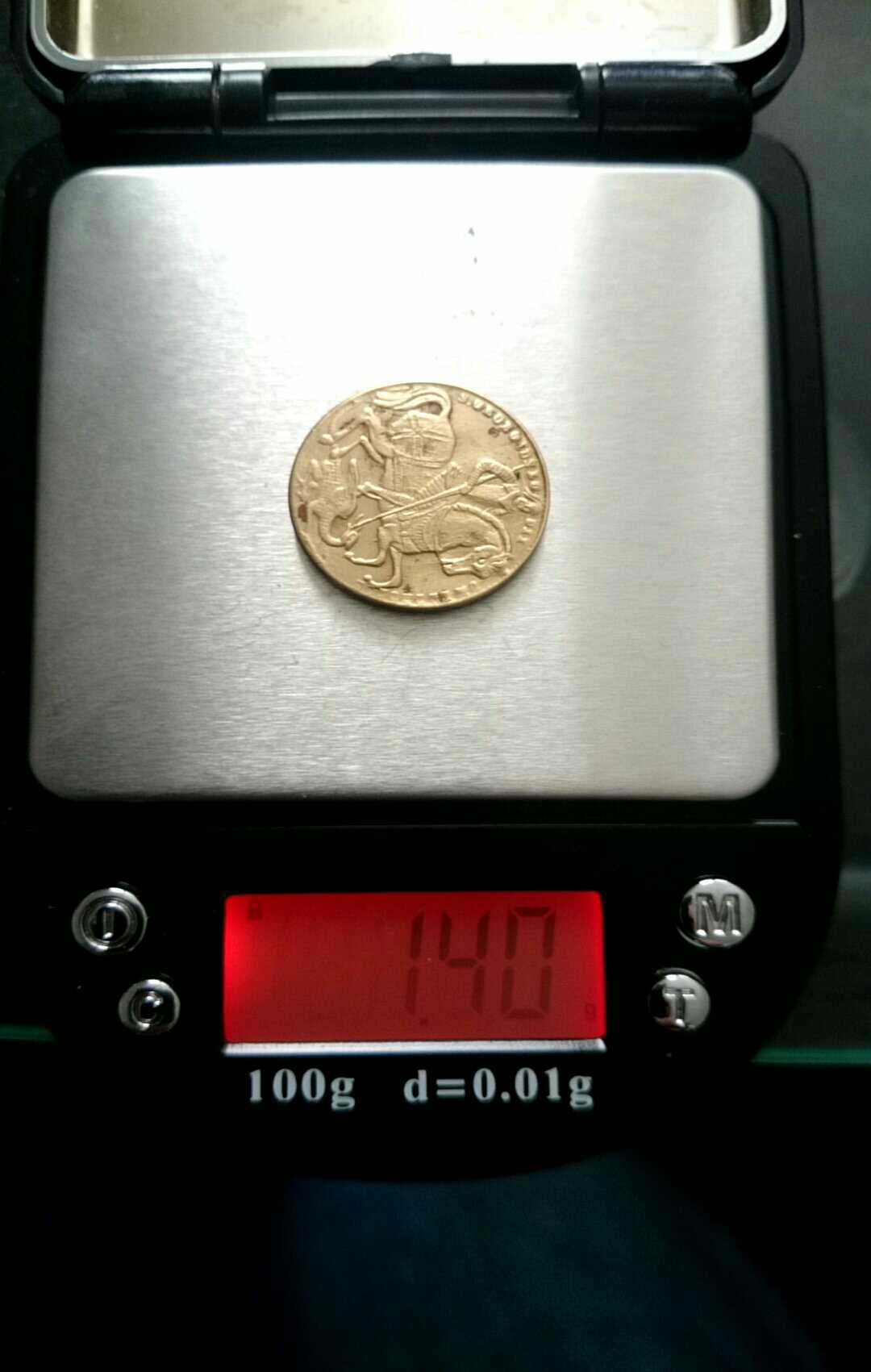 Never-Seen-One-Of-These-Before,-Can-Anyone-Help?