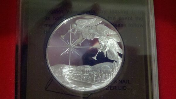 2-Medals-1-Flamingo-Coin-Worth?