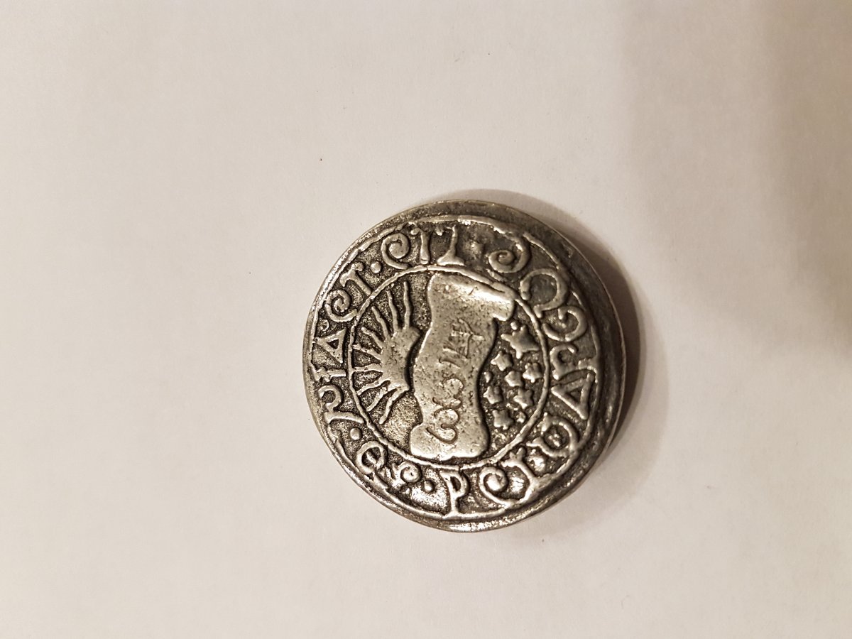 Help-Identify-Coin-Please,-Id:-Modern-Token-/-Fantasy-Piece
