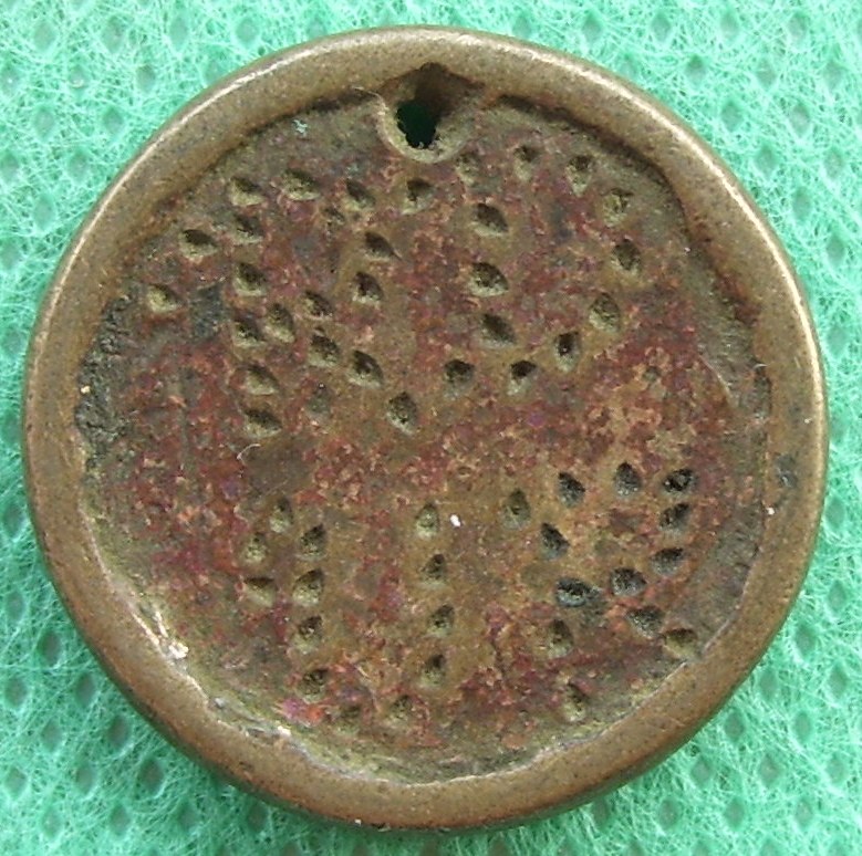 Could-You-Help-Me-To-ID-This-Piece-?