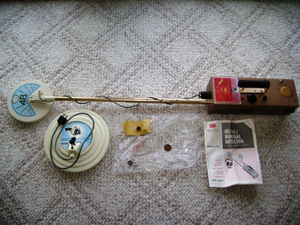 Here's-My-Blast-From-The-Past-Metal-Detector