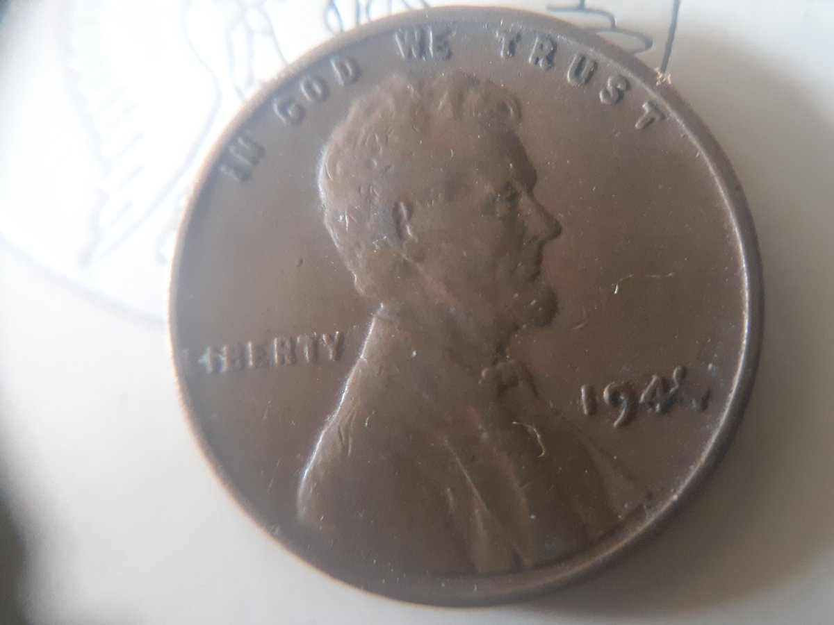 New-Here,-Wondering-If-1944-Wheat-Penny,-No-Mint-Mark,-Is-An-Error-Or-Just
