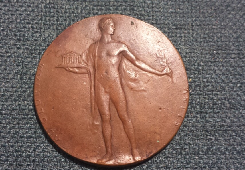 Large-Coin/Token.--Ad-Gloriam...