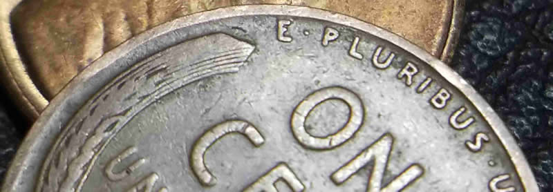 1934-D-Wheat-Penny,-Odd-Bowtie,-Missing-Area-In-Armpit,-And-T-In-Cent-Shado