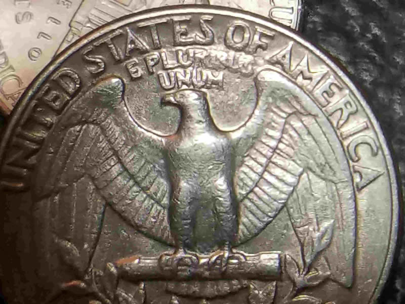 Help-With-A-1982-D-Washington-Quarter,-Raw-Pics,-B-In-Lib,#8,-Eplu,-Harpa's