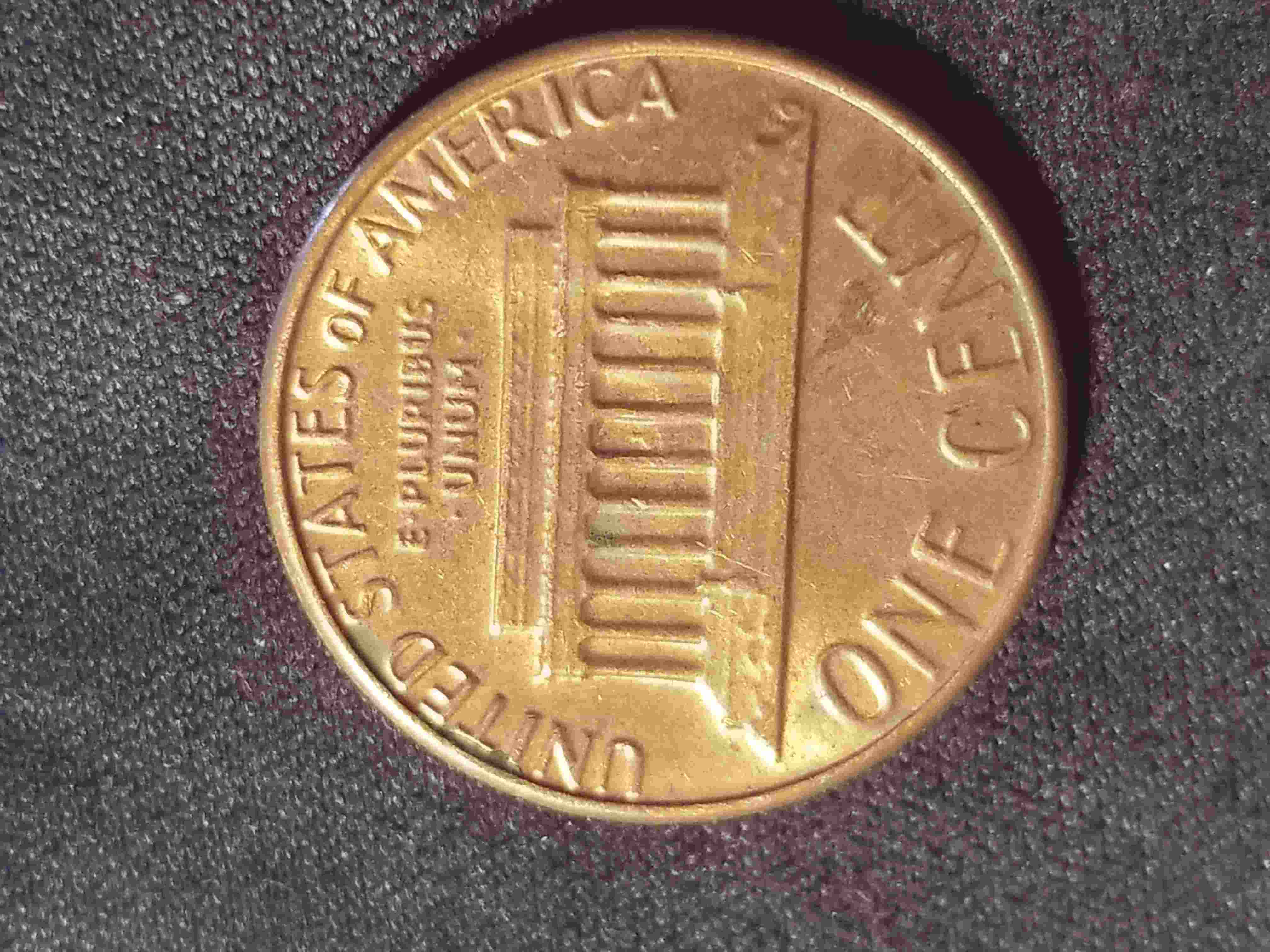 1982-D-Lincoln-Cent,-I.d.h?-DDO-On-Foot-Of-2.