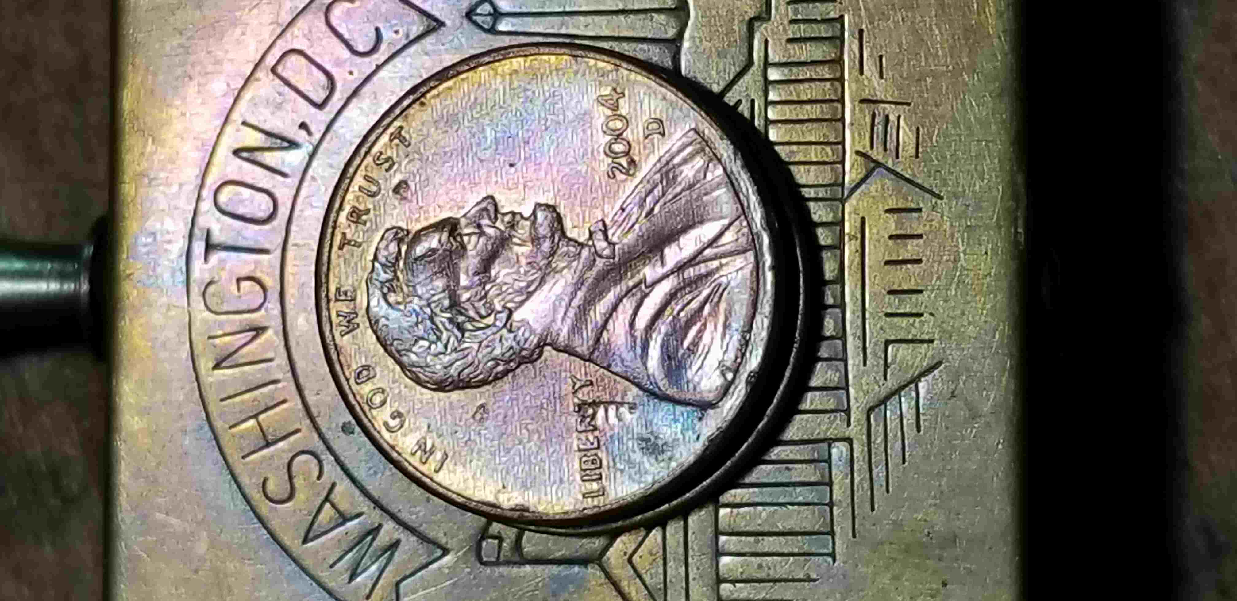 2004-D-Lincoln-Cent--Damage?