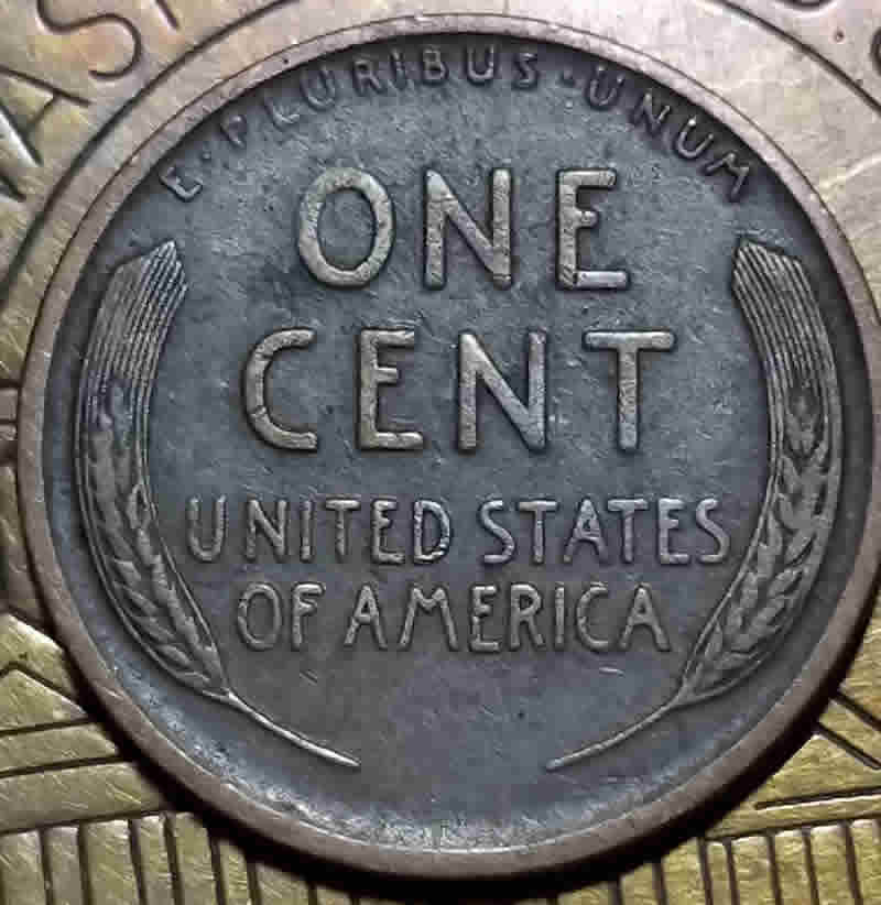 1928-D-Lincoln-Wheat-Cent--Possible-Doubling-Vertically?-Small-
