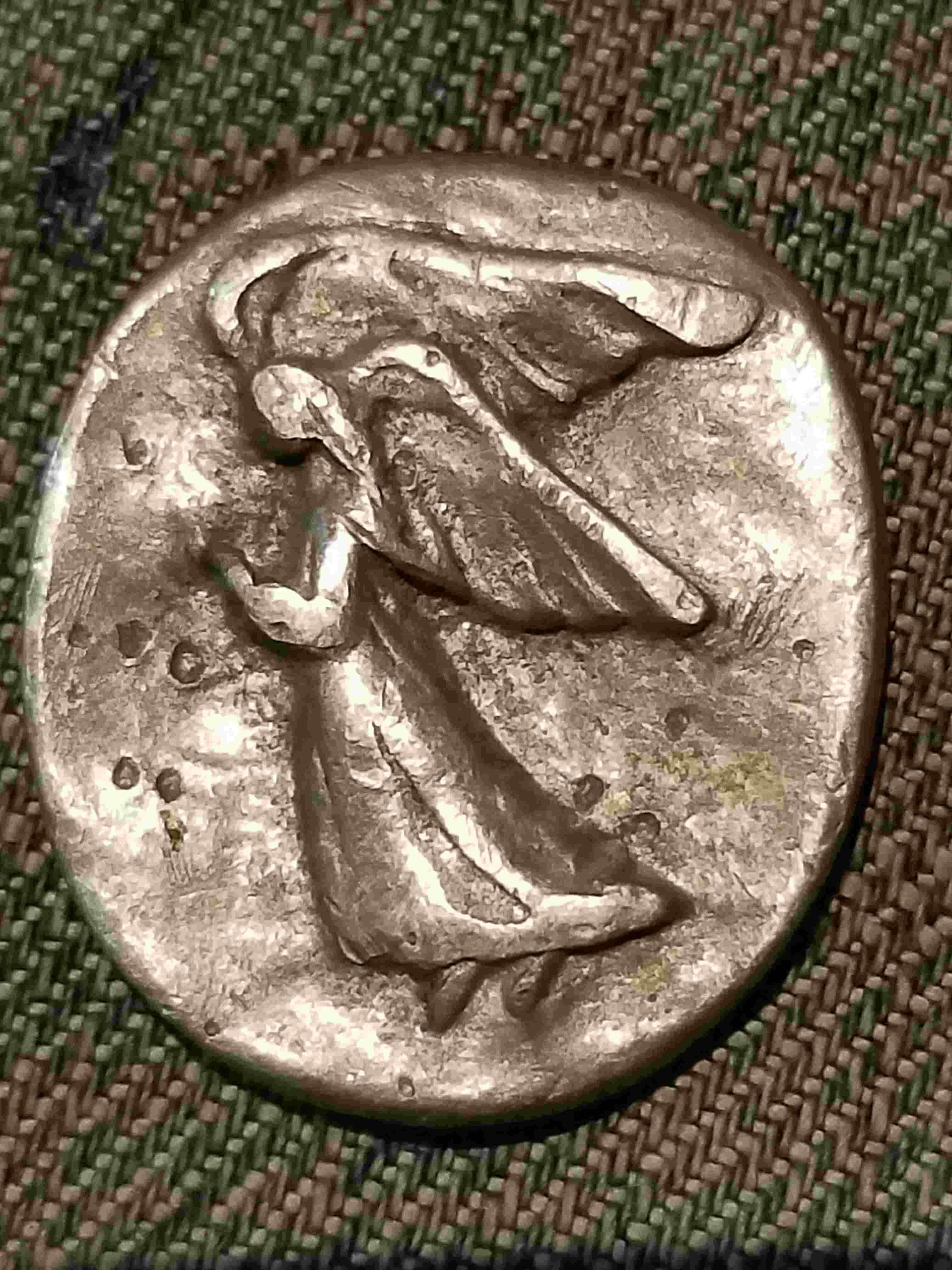 Angel-Ingot?-Unknown-Find-Stuck-In-Coin-Machi-E