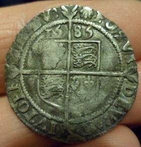 Elizabeth-I-Sixpence,-Hammered-1585-Need-Grade-And-Value