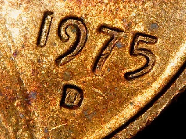 Can-Someone-Tell-Me-What-These-Marks-Are-Called-On-My-1975-D-Lincoln-Cent?