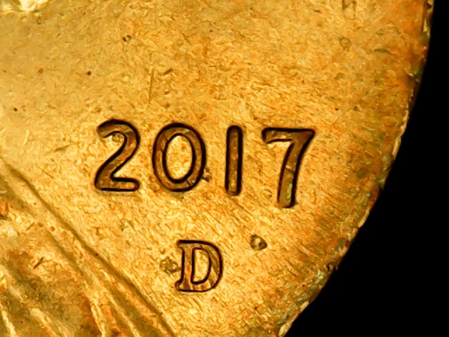 Please-Look-At-This-2017-D-Penny.-Possibly-A-DDO?